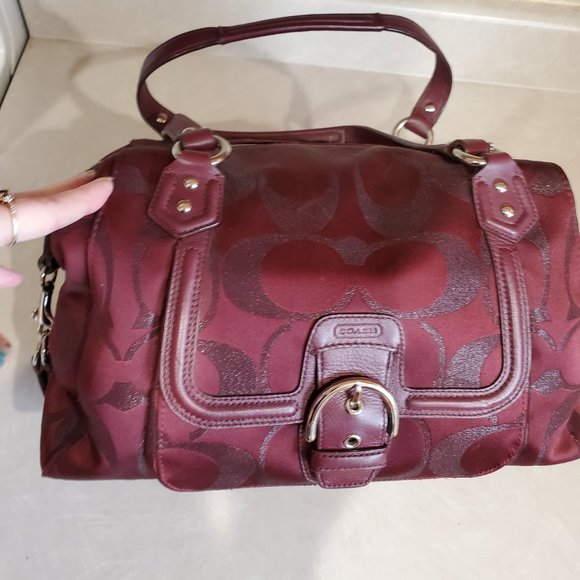 Like New Coach Campbell Signature C's Shoulder or Handbag m - Picture 2 of 12